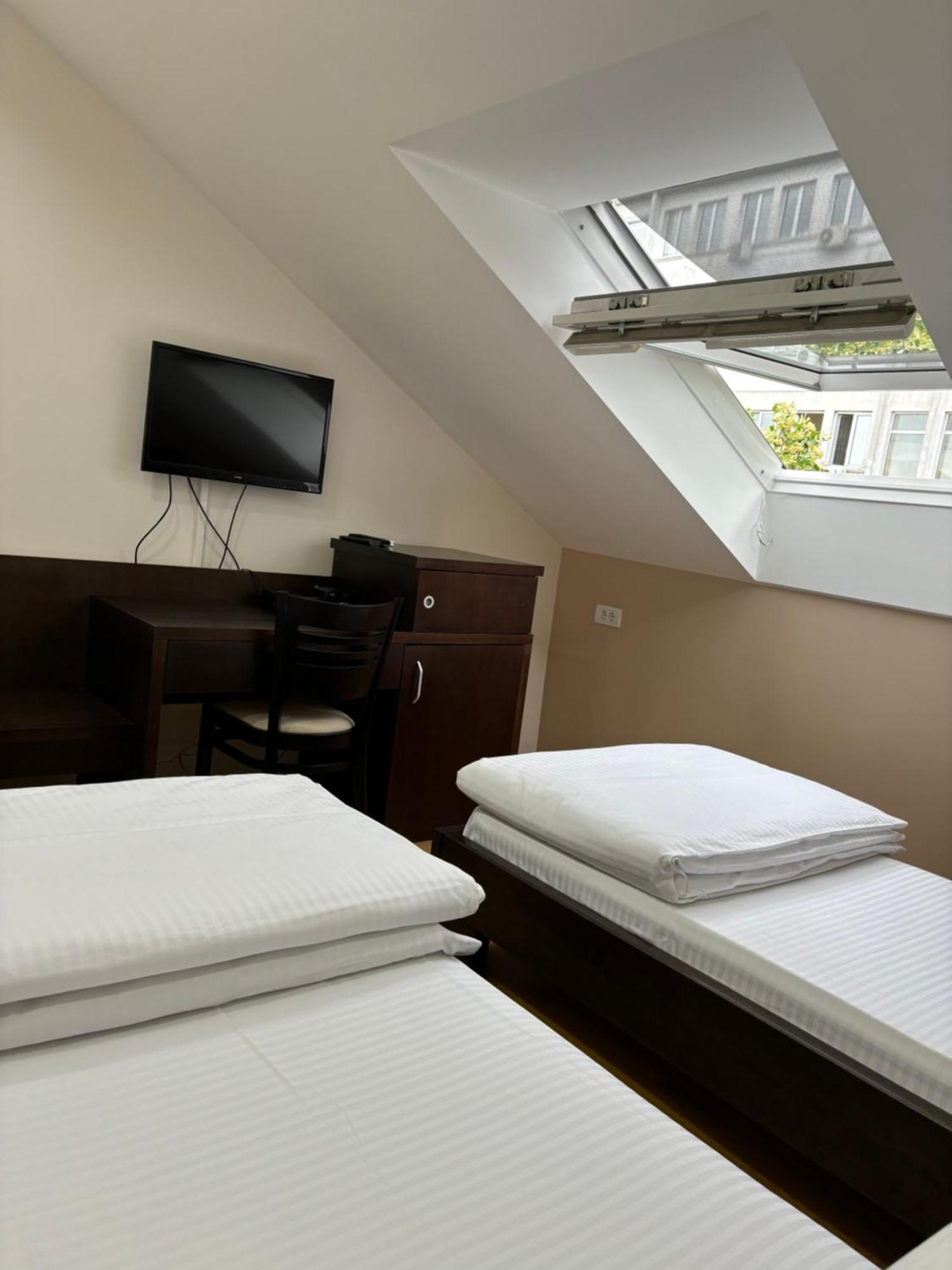Bed and Breakfast Atrium Сремска-Митровица Экстерьер фото