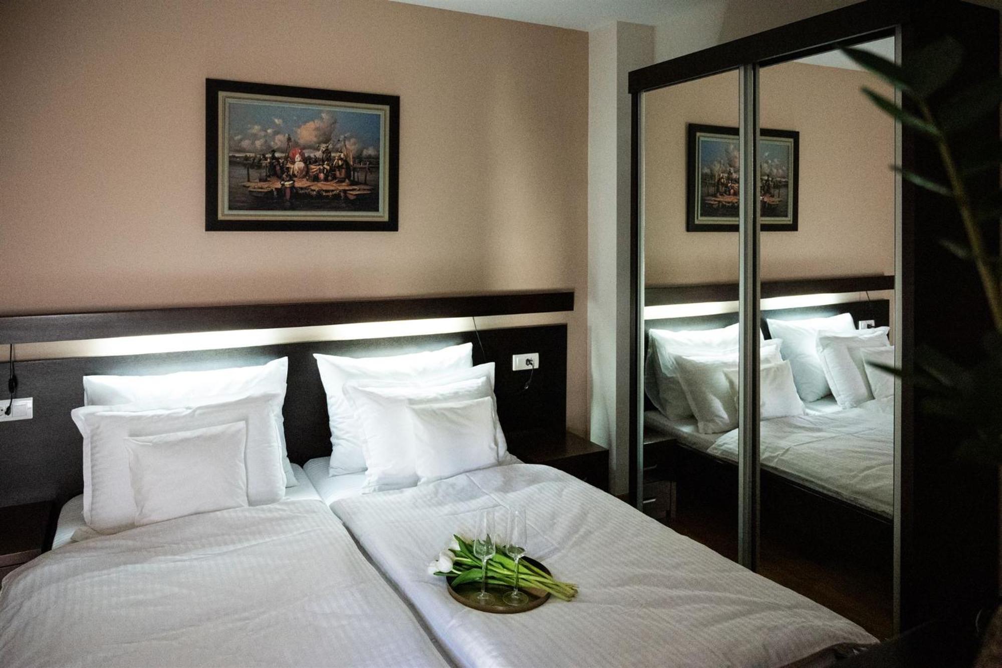 Bed and Breakfast Atrium Сремска-Митровица Экстерьер фото